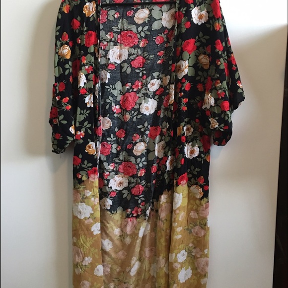 Urban Renewal floral kimono