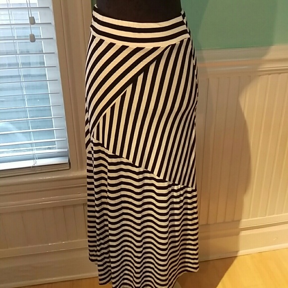 Striped Maxi skirt