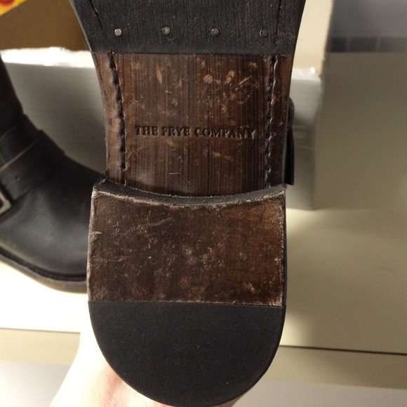 SOLD ON ♏️ - Picture 2 of 4