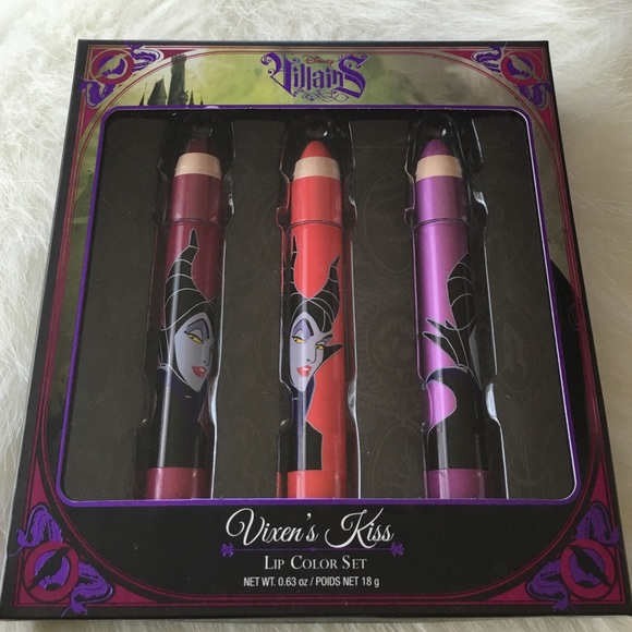 Sidney's villains vixen a kiss set