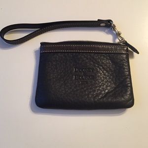 Dooney & Bourque wristlet black