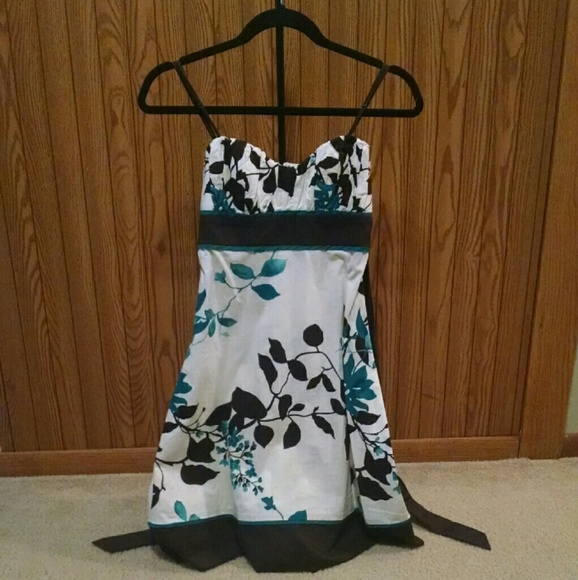 White, Blue, and Brown leafy dress