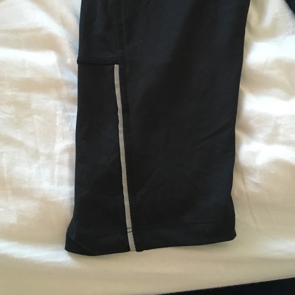 Workout capris ❤️ - Picture 3 of 4