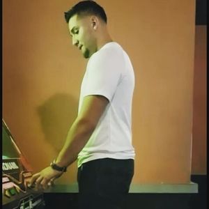 Meet your Posher, Jaime