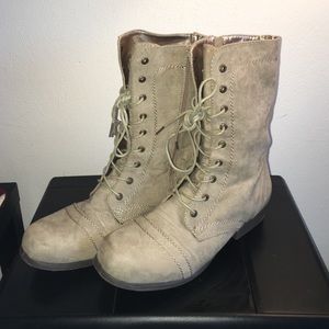 Forever 21 combat boots ❤️