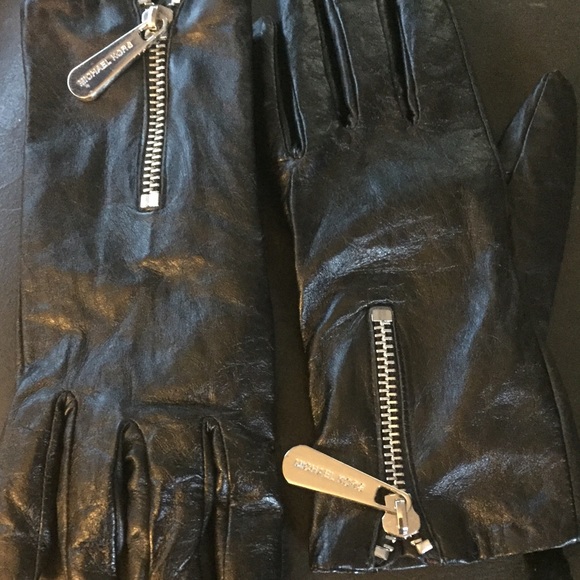 Michael Kors Accessories - Michael Kors leather zipper gloves. M. Worn once.