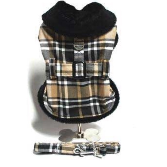 BNWT dog plush sweater jacket w/ matching leash - Picture 3 of 3