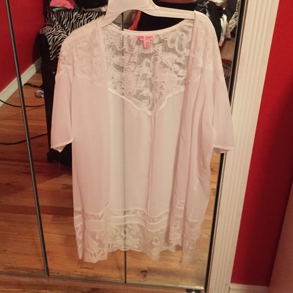 Short sleeve white cardigan