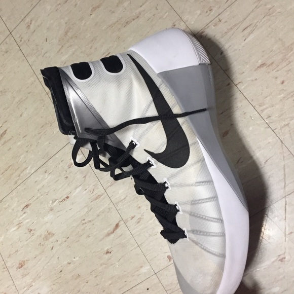 womens nike hyperdunk basketball shoes