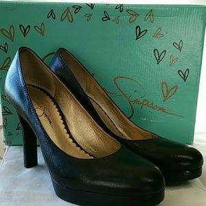 Jessica Simpson platform pumps