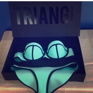 New size large top medium bottoms bikini