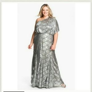 Adrianna Papell Foil Finish 1 Shoulder Gown sz.14W