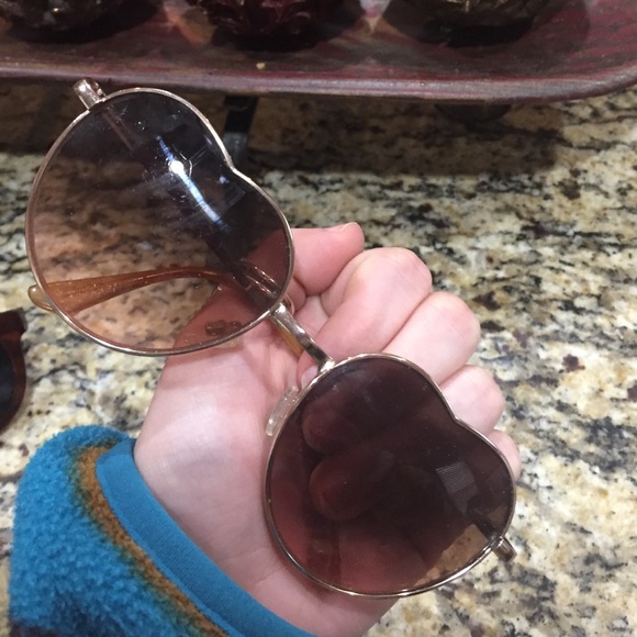 sunglasses - Picture 4 of 4