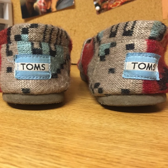 Cute unique toms :) - Picture 2 of 3