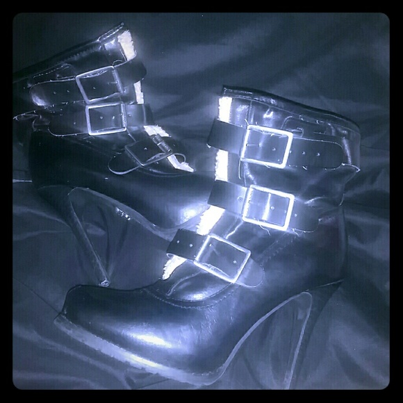 Winter Clearance! Simply Vera Wang Buckle Boots!