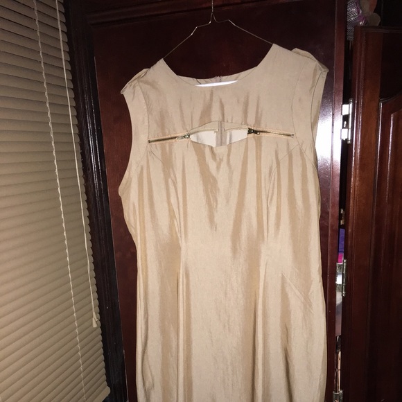 Spring dress - Picture 1 of 4