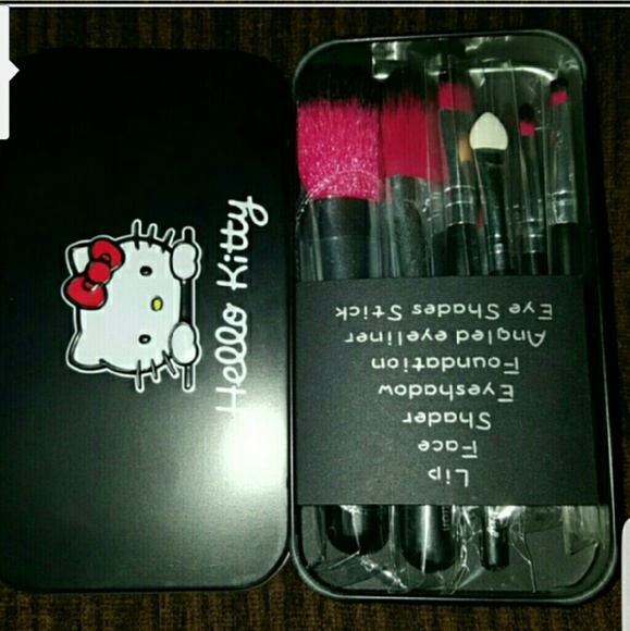 ✴💕Hello Kitty ✴Makeup Brushes💕✴ NIB