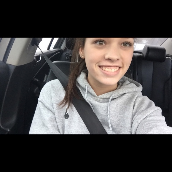 Meet your Posher, Kelsey - Picture 1 of 1