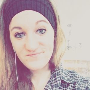 Meet your Posher, Holly