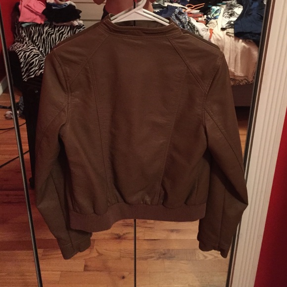 Brown leather jacket - Picture 2 of 2