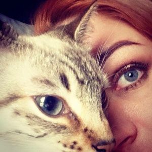 Meet your Posher, Angela