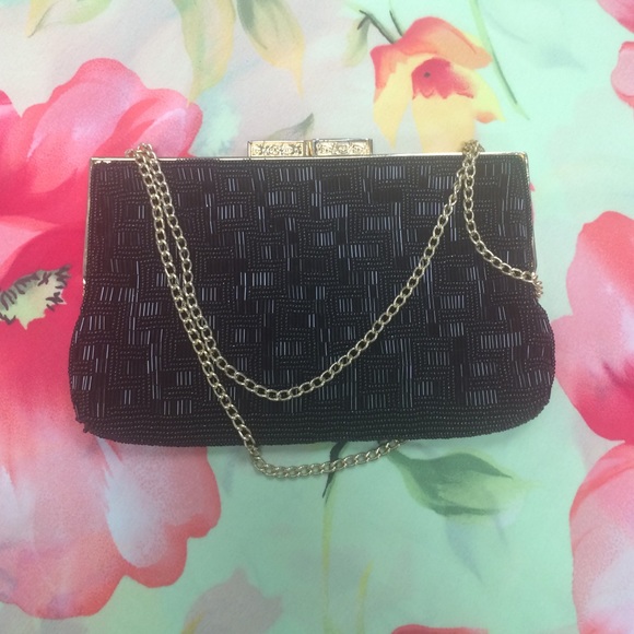 Beaded clutch with chain - Picture 2 of 4