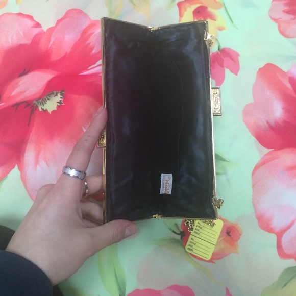 Beaded clutch with chain - Picture 3 of 4