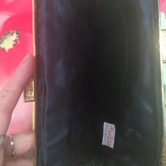 Beaded clutch with chain - Picture 4 of 4