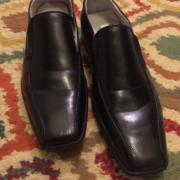 Men's dress shoe