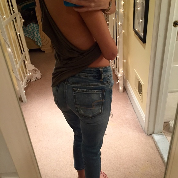 🚫SOLD🚫 Destroyed AE cropped boyfriend jeans - Picture 2 of 4