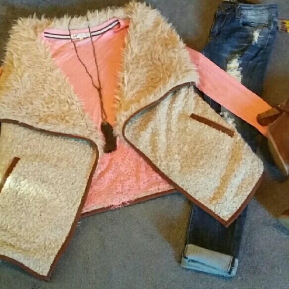 SOLD Jolt light coral lace detail long sleeve top