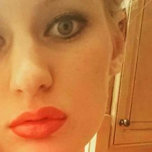 Meet your Posher, Michaela