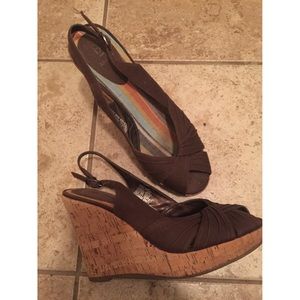 Brown peep-toe wedges