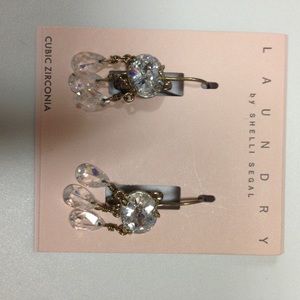 Laundry by Shelli Segal earrings