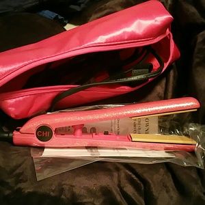 Chi 3/4 straightener.