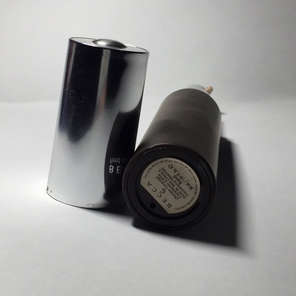 BECCA Ultimate Coverage Foundation - Shell - Picture 3 of 4