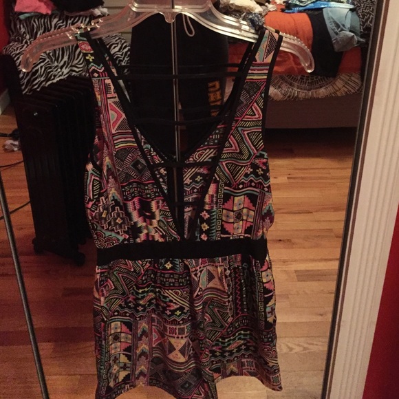 Backless romper - Picture 2 of 2