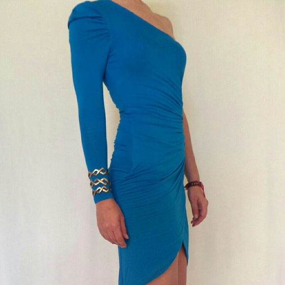 Bebe One shoulder long sleeved dress - Picture 2 of 4