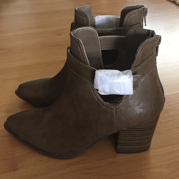 Brand new, never worn boots