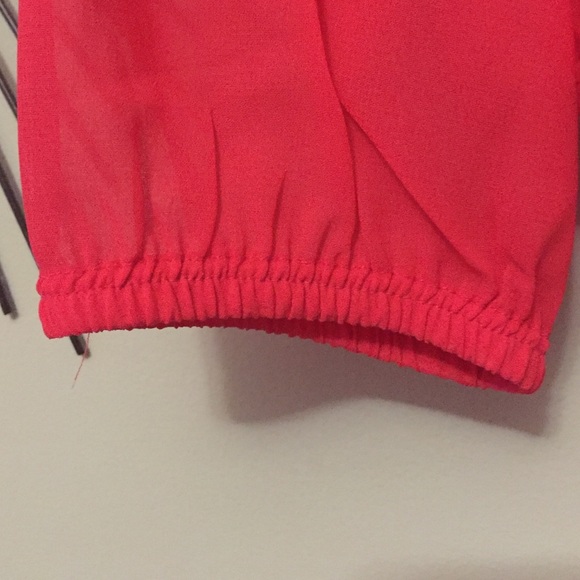 Charlotte Russe Bright Coral Top - M - NWT - Picture 3 of 4