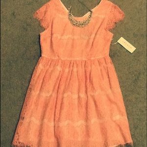 Women's lace dress