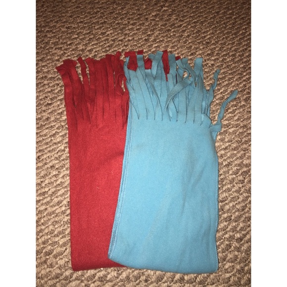 RED AND BLUE SCARF SET