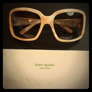 Vintage Kate Spade sunglasses!