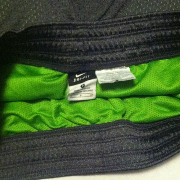 Dri -fit nike shorts. - Picture 4 of 4