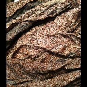 Neutral Colored Paisley-Patterned Scarf