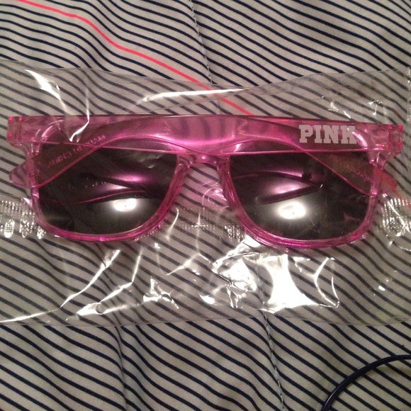 Victoria's Secret Pink Sunglasses!