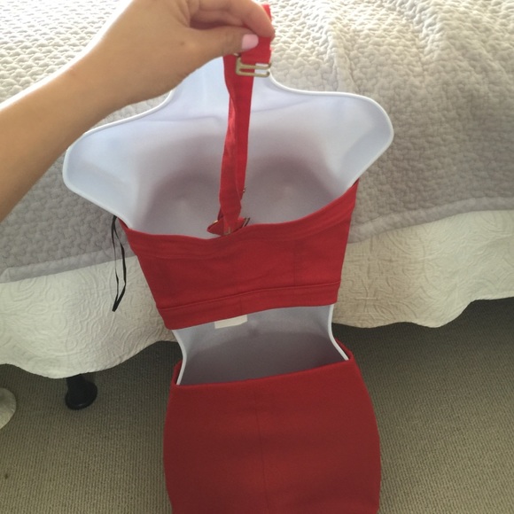 Two piece red outfit - Picture 2 of 3