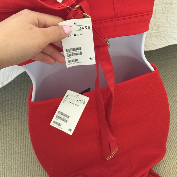 Two piece red outfit - Picture 3 of 3