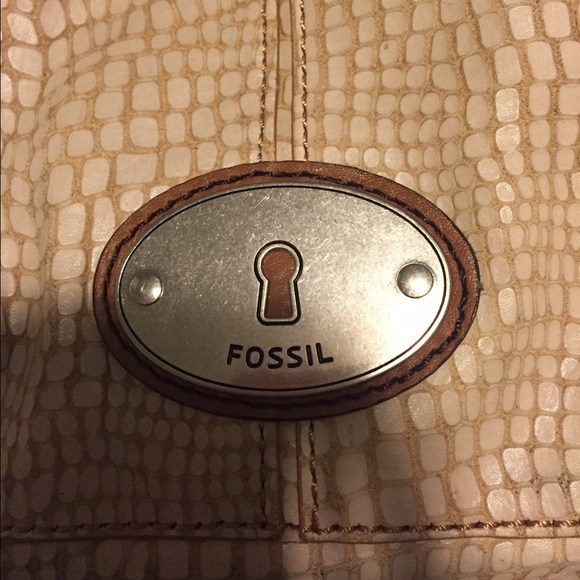 Fossil purse!!! - Picture 2 of 3
