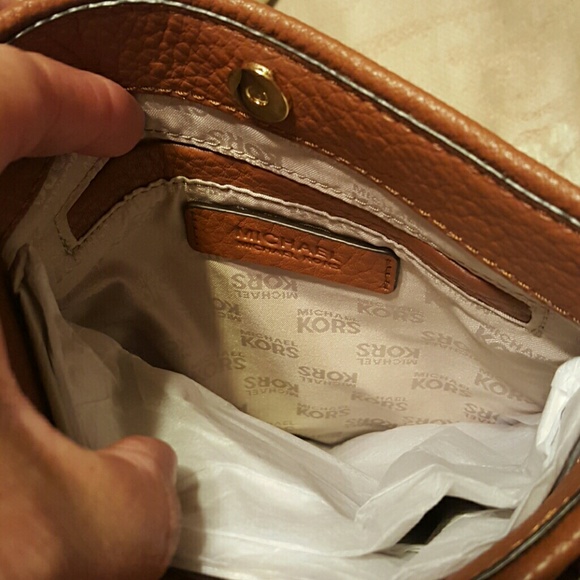 Authentic Michael Kors Handbag FINAL PRICE - Picture 2 of 3